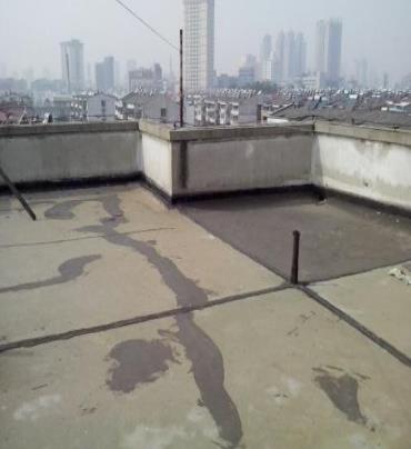 兴宾漏水维修 楼顶漏水是什么原因，楼顶漏水维修方法是什么?